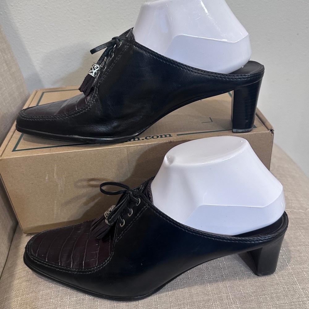Brighton‎ Tassle Women's Black Leather Embossed Mules Heels Shoes Size 9M - Picture 5 of 9
